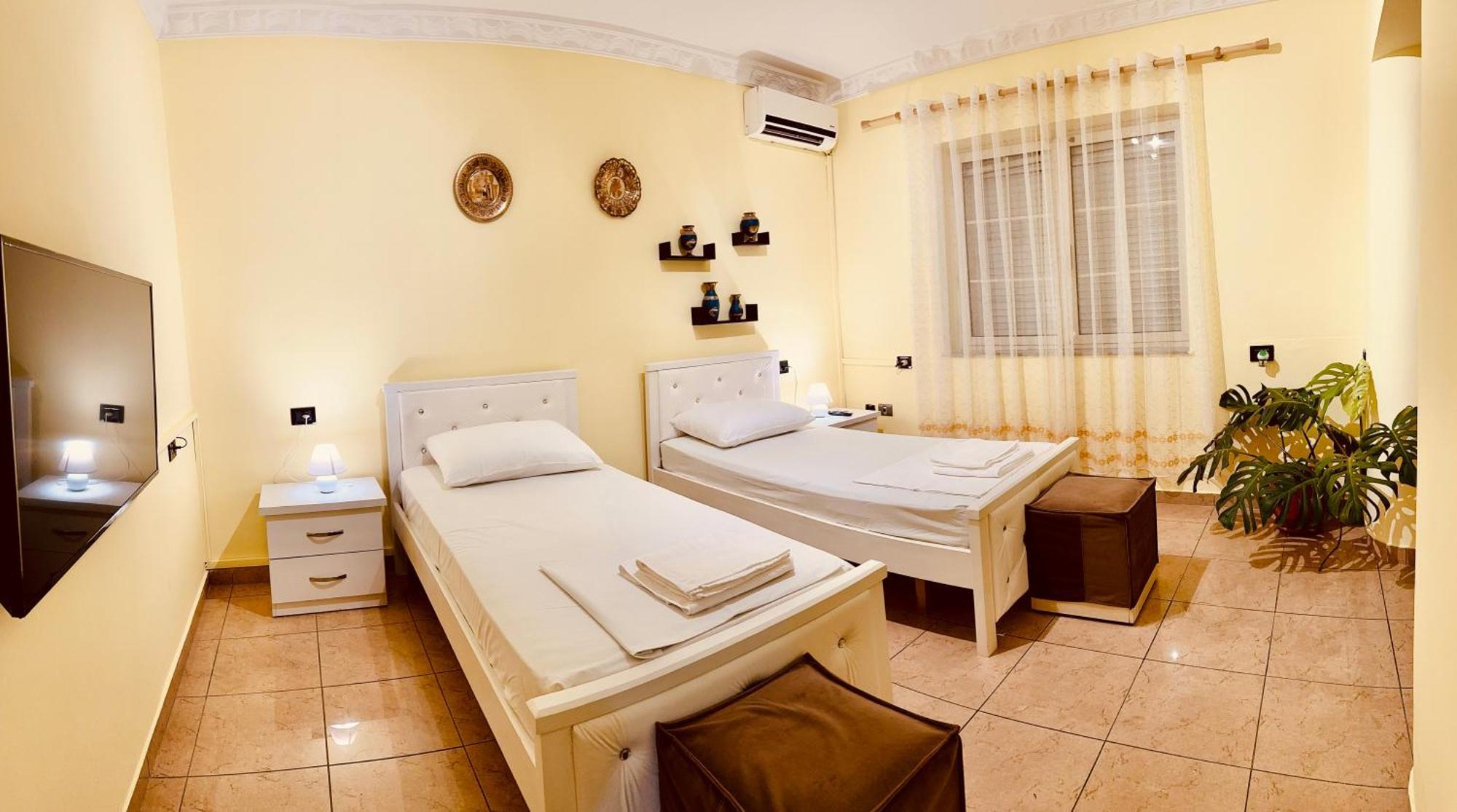 Fun House Serenity Apartment Тирана Екстериор снимка