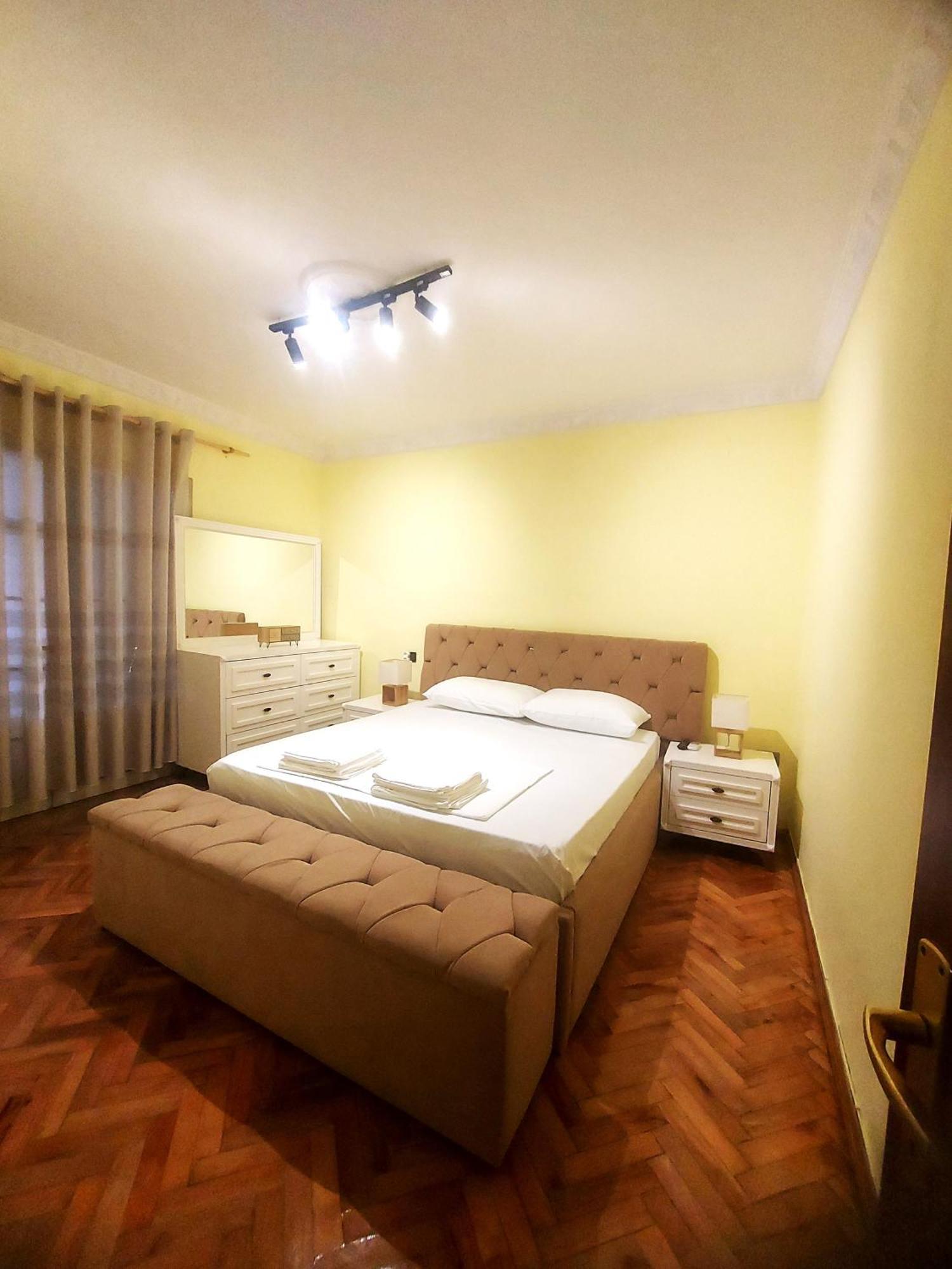 Fun House Serenity Apartment Тирана Екстериор снимка