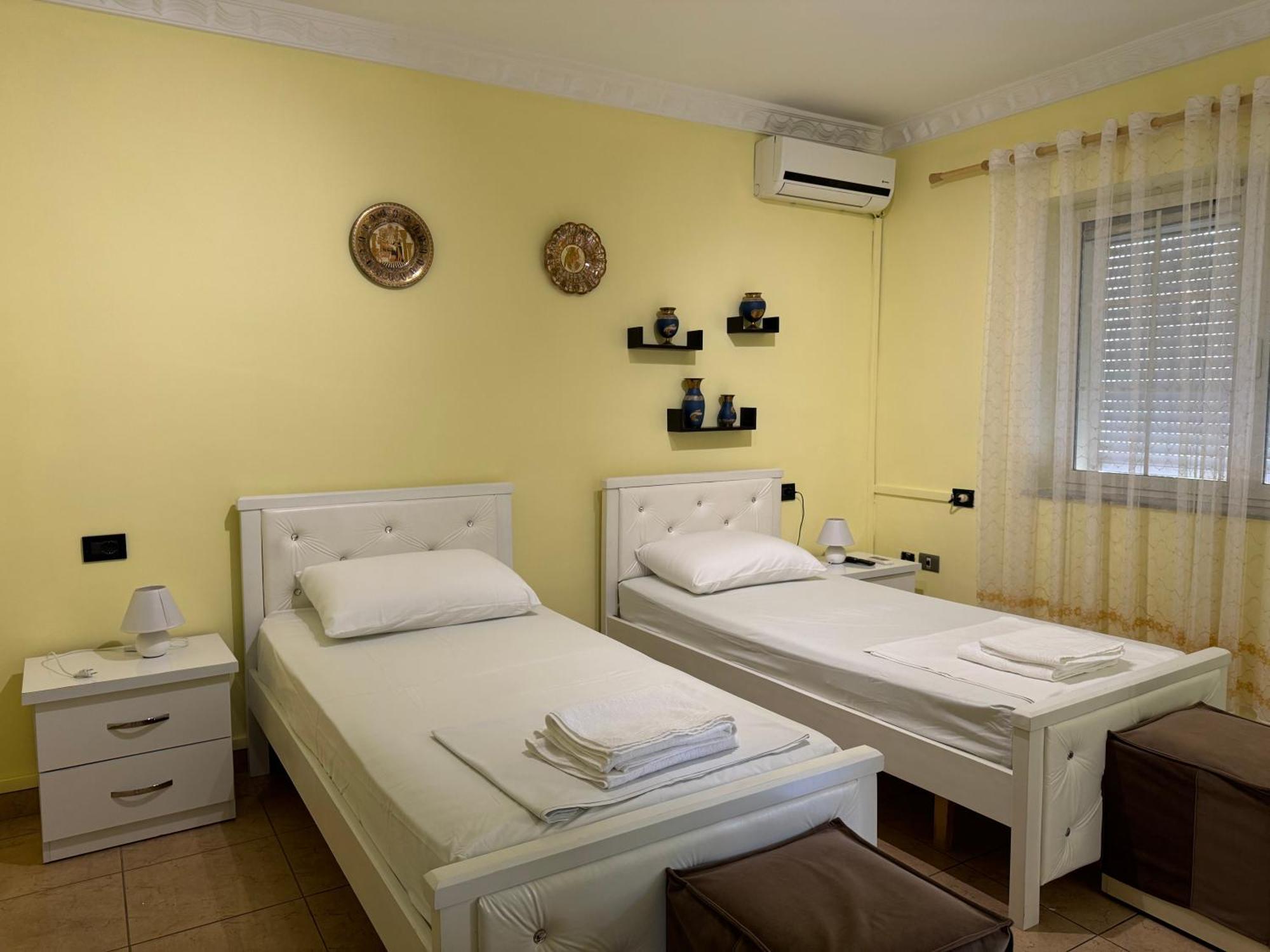 Fun House Serenity Apartment Тирана Екстериор снимка