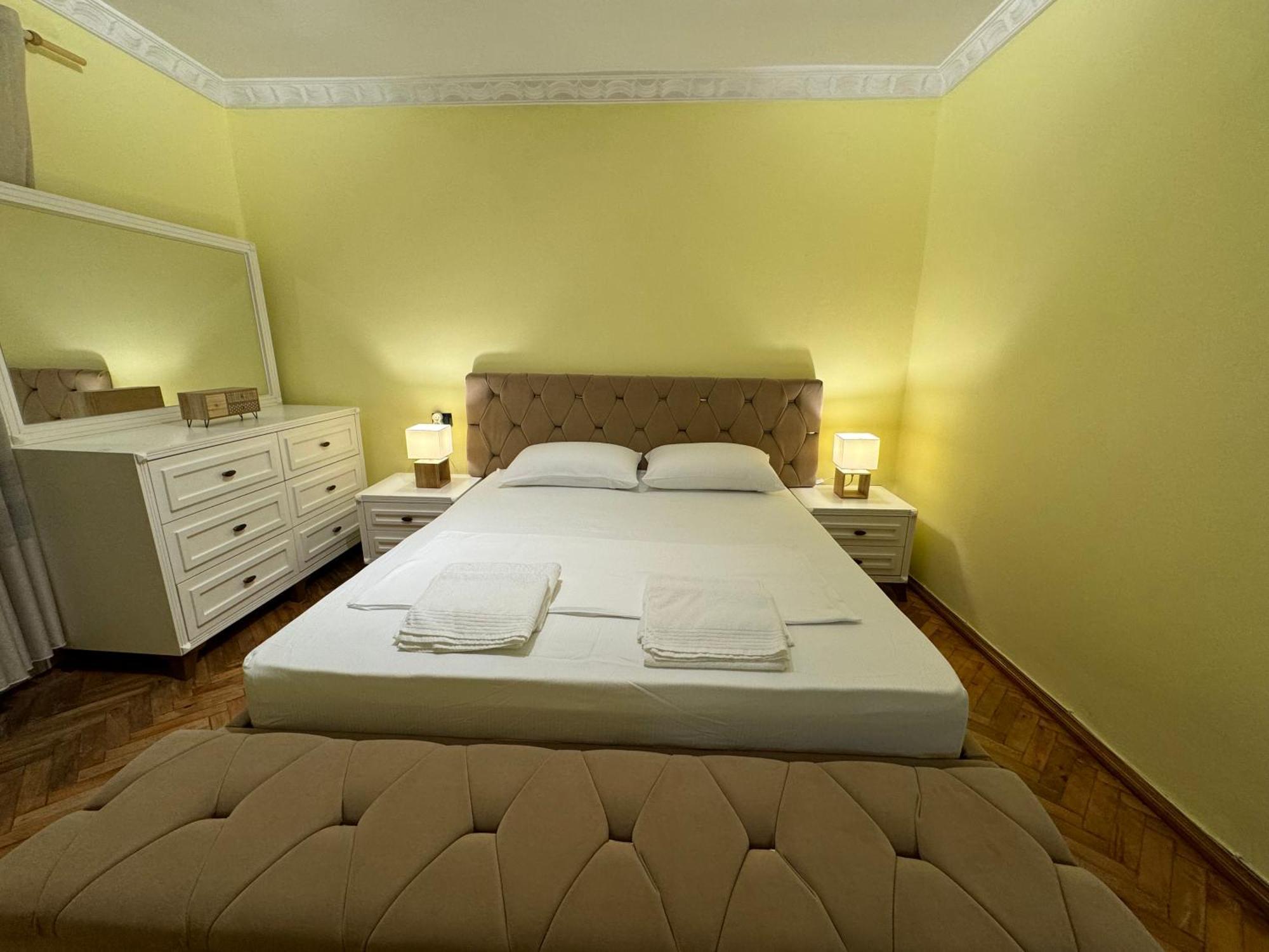 Fun House Serenity Apartment Тирана Екстериор снимка