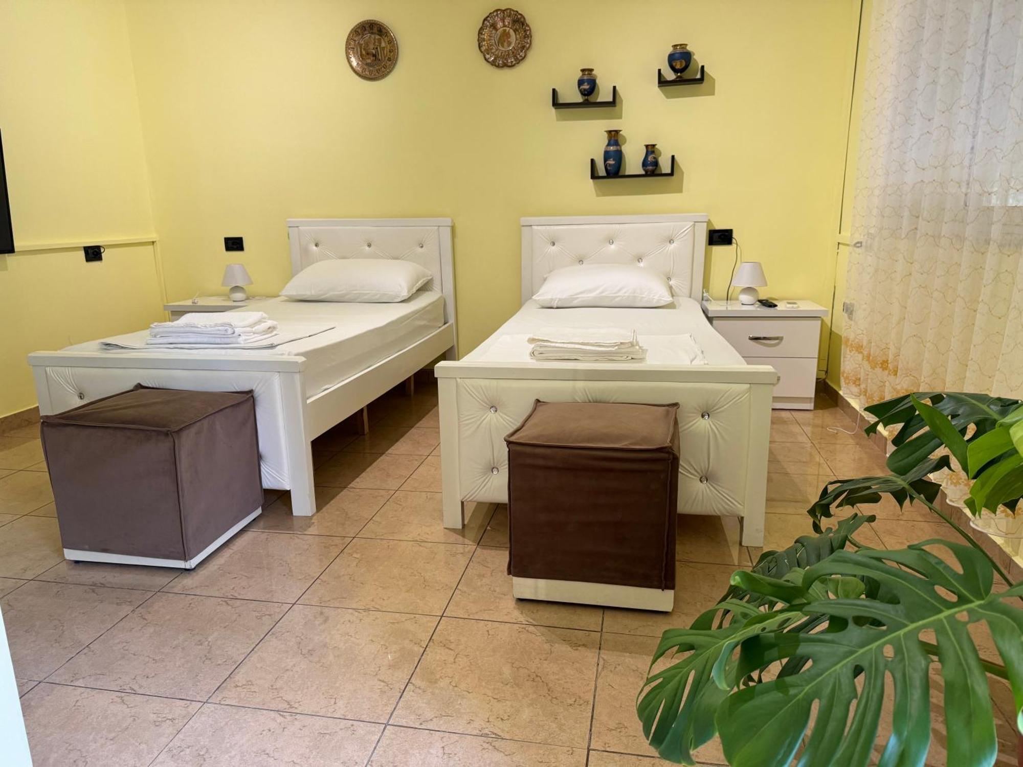 Fun House Serenity Apartment Тирана Екстериор снимка