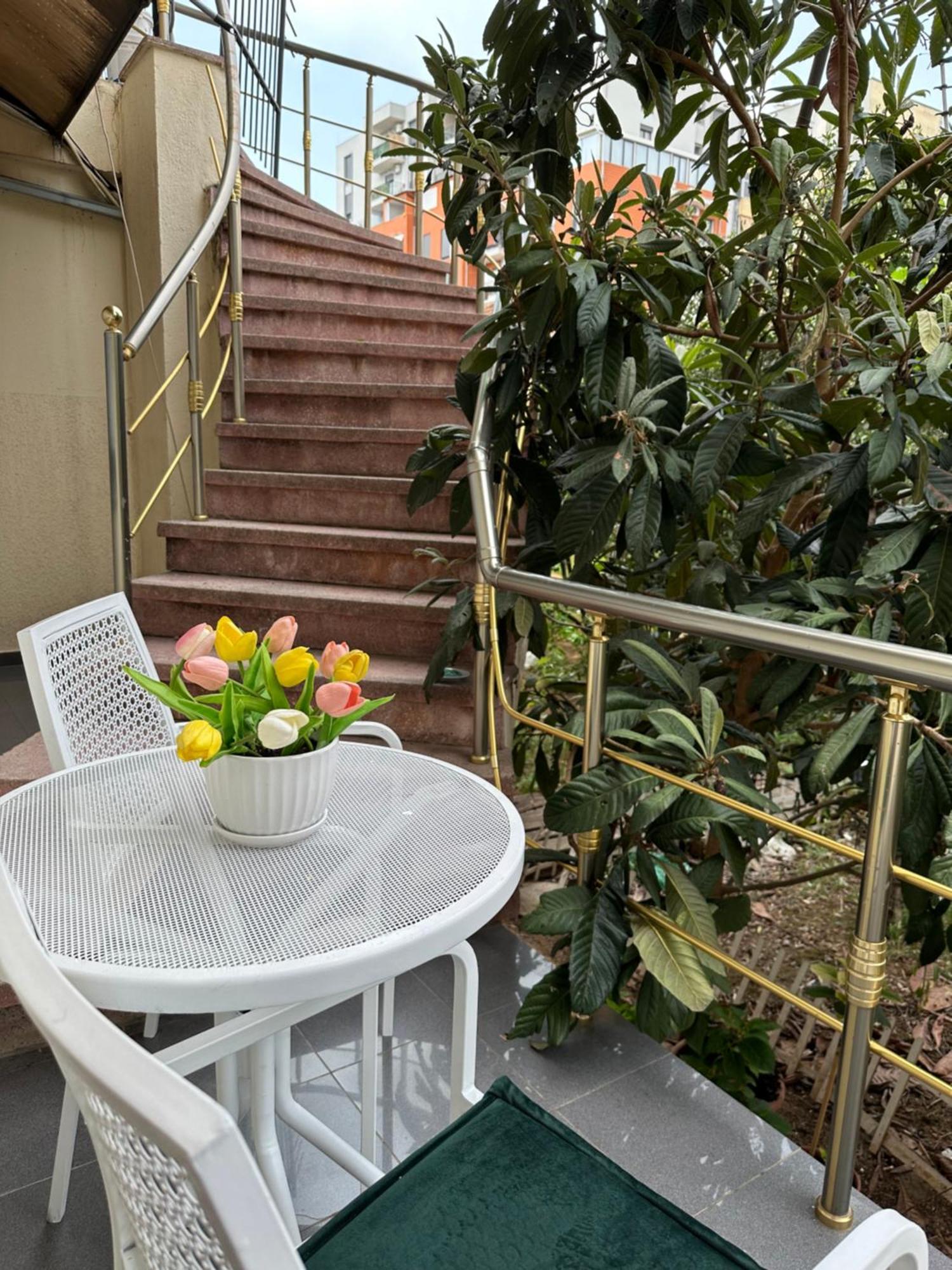 Fun House Serenity Apartment Тирана Екстериор снимка